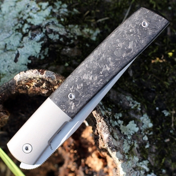 Фото 4: Нож складной Boker Plus 01BO613 Urban Trapper Premium CF